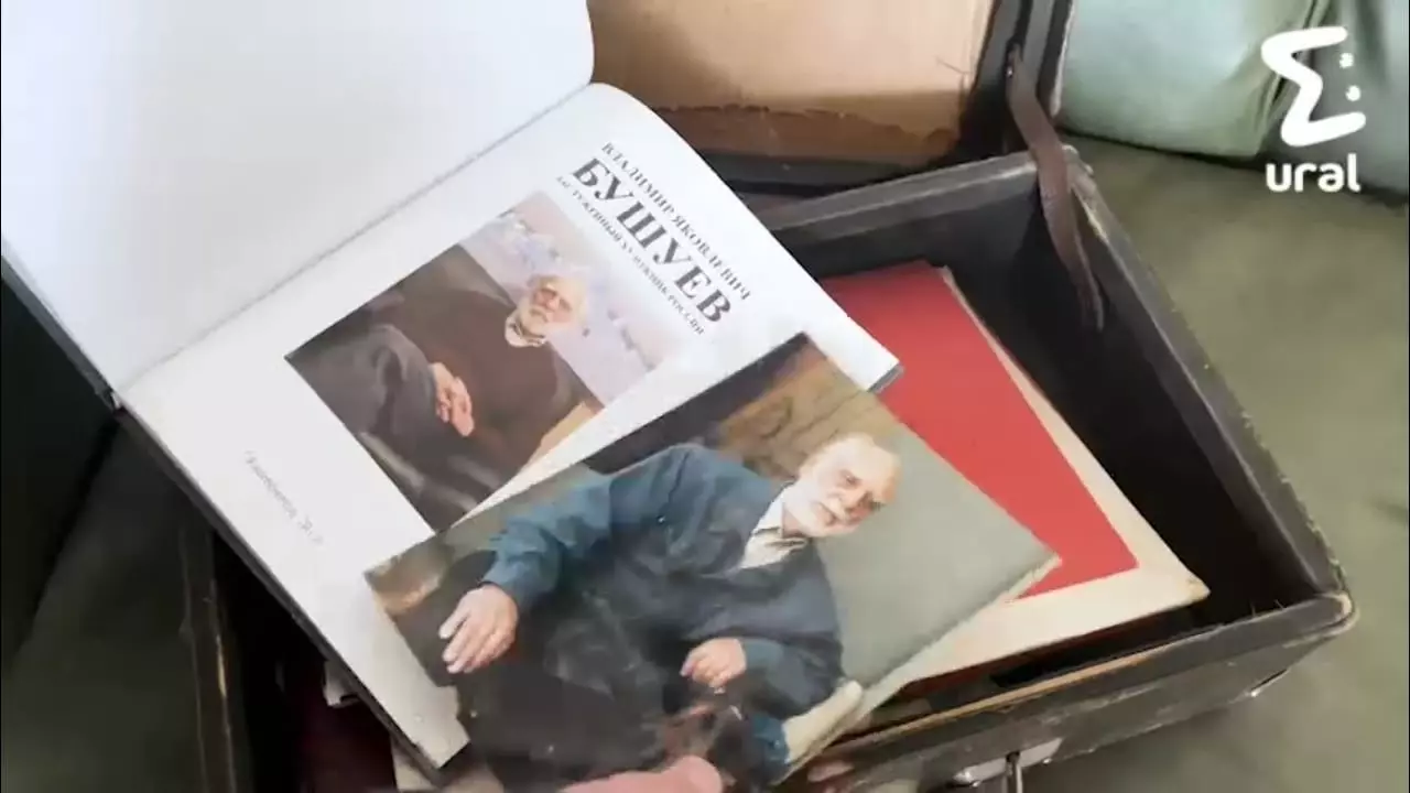 Под Екатеринбургом в мусорке нашли архив известного уральского художника Бушуева